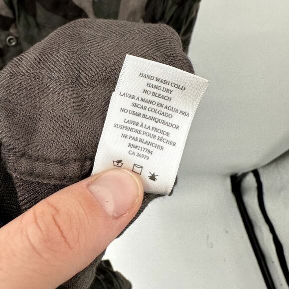 RAILS NWT Jordin Camo Button Down Shirt // S - Picture 12 of 13